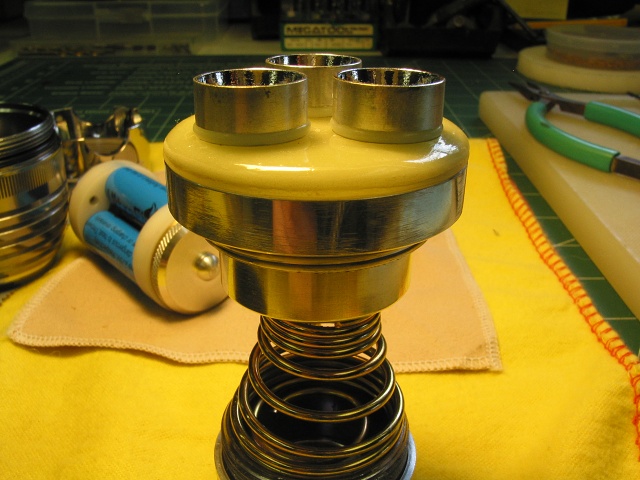 Reflector Bezel & Heat Sink